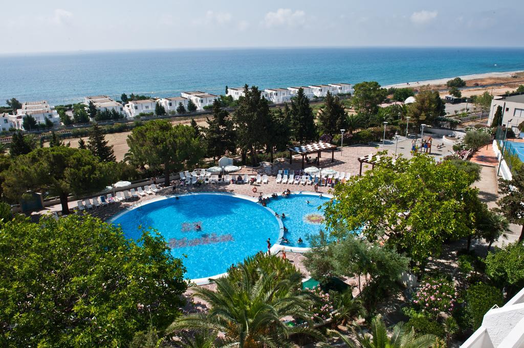 Hotel Villaggio Club Altalia Residence Brancaleone Exterior photo