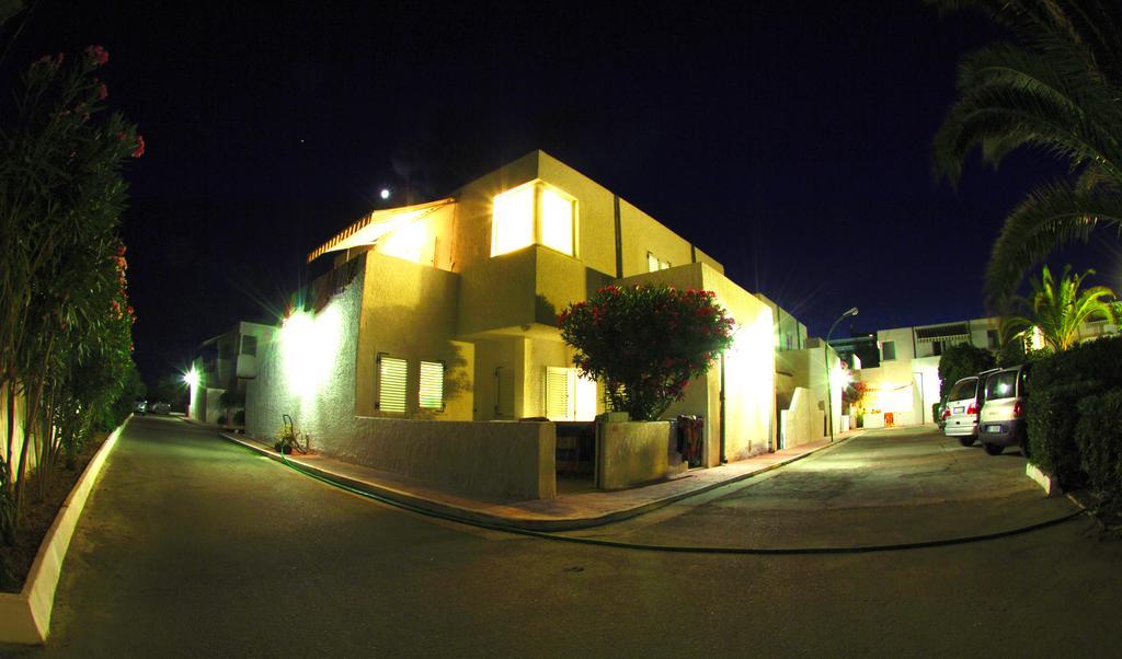 Hotel Villaggio Club Altalia Residence Brancaleone Exterior photo