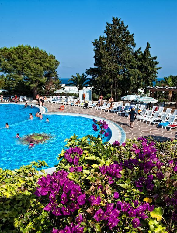 Hotel Villaggio Club Altalia Residence Brancaleone Exterior photo