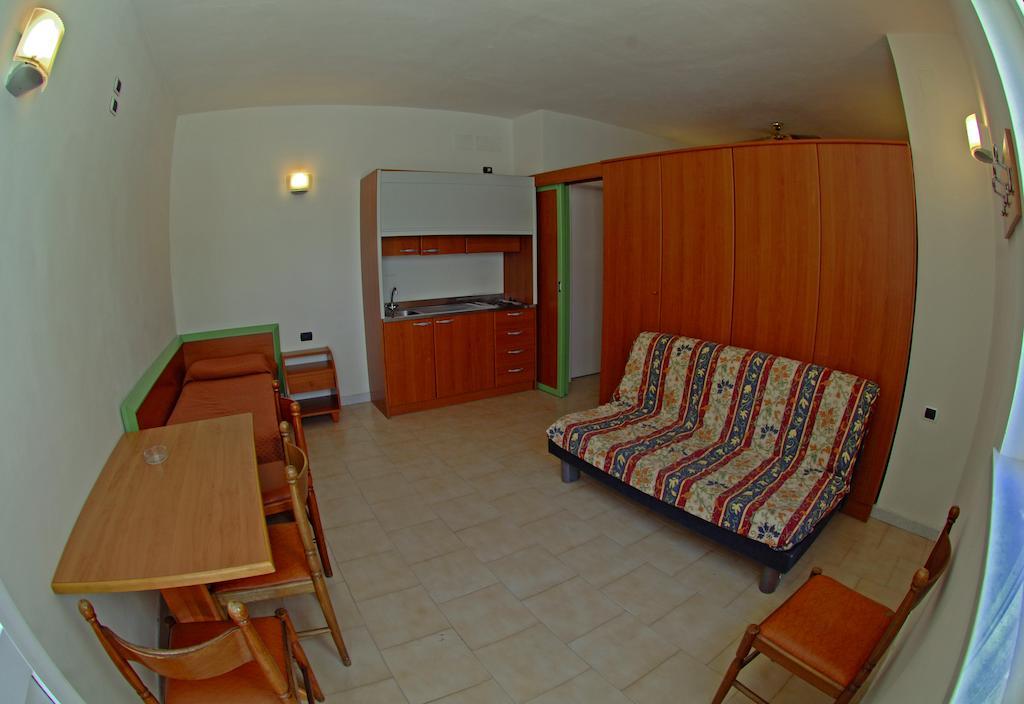 Hotel Villaggio Club Altalia Residence Brancaleone Room photo